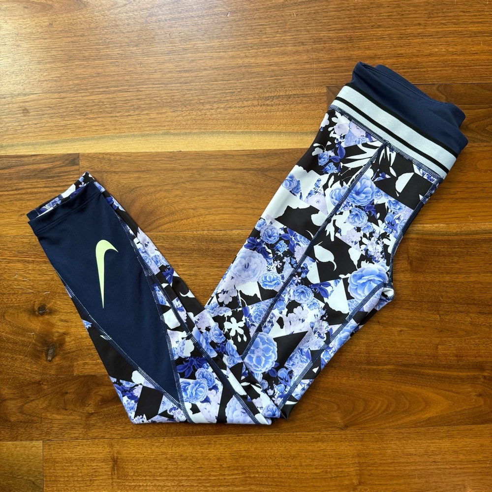 Nike Girls Floral Leggings Size Large